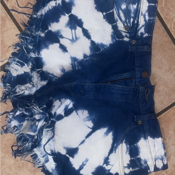 Levi's Blue and White Jean Shorts with Tie-Dye Effect - Picture 1 of 4